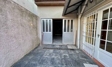 VENTA CASA 4 AMB VARELA- COCHERA Y PATIO