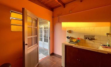 VENTA CASA 4 AMB VARELA- COCHERA Y PATIO
