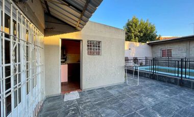VENTA CASA 4 AMB VARELA- COCHERA Y PATIO