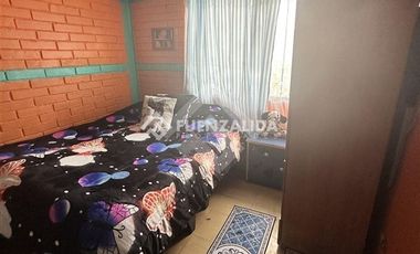 Casa en Venta en Av. Teniente Cruz con Av. Laguna Sur