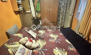 Casa en Venta en Av. Teniente Cruz con Av. Laguna Sur
