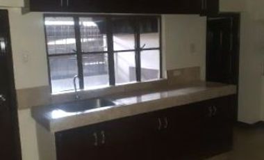 East Grace Park 3-Bedroom Apartment in 5-Storey Residential for Rent, Caloocan