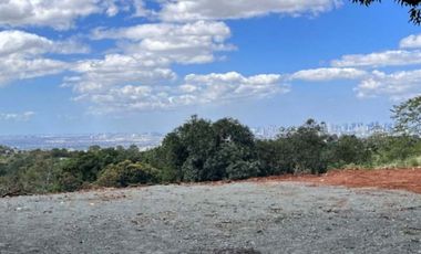 MODERN AND SPACIOUS SINGLE ATTACHED HOUSE AND LOT WITH OVERLOOKING VIEW FOR SALE  IN ANTIPOLO CITY