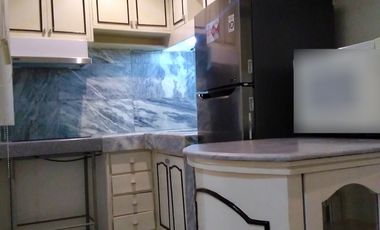 Furnished 1BR Condo near Legazpi Village Park