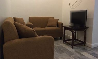 Furnished 1BR Condo near Legazpi Village Park