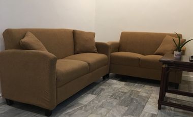 Furnished 1BR Condo near Legazpi Village Park