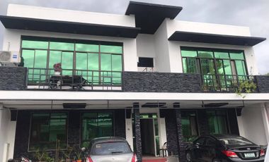 7-Unit Apartment in Alabang for Sale