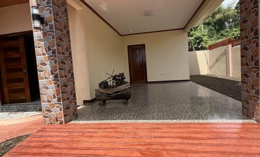 Newly Build House and Lot in Valencia
