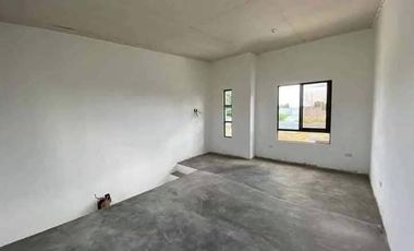 Near SM & Robinsons. 2 Bedroom Townhouse for Sale in Dasmarinas Cavite.