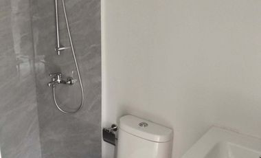 2 Bedrroms 1 Toilet and Bath For Sale In Laspinas