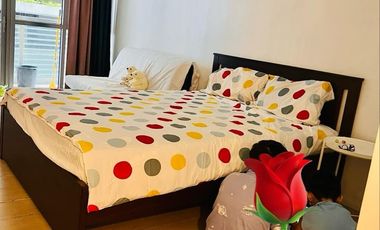 Studio with balcony, corner unit in Newport City for rent