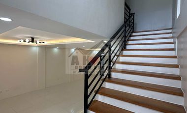 Brandnew Duplex in Better Living Parañaque