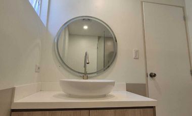 Hillsborough, Muntinlupa (Newly Renovated House for Sale)