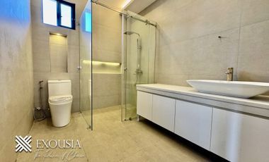 RFO,7BR, Brandnew & w/ Elevator 2-Storey House  in BF Homes Paranaque