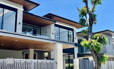 RFO,7BR, Brandnew & w/ Elevator 2-Storey House  in BF Homes Paranaque