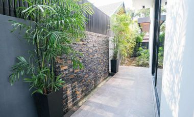 Astonishing 5-Bedroom House and Lot for Sale in Alabang Hills Village, Muntinlup