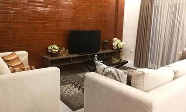 For Rent : 5 Bedroom 2 Storey House w/ pool I The Enclave Subd. Angeles Pampanga