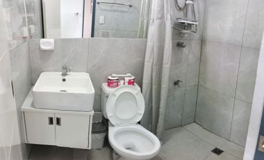 SU12 New High-Tech Condo Apartment Swimming Pool Prime Location SM Angeles City