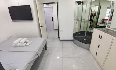 SU14 New High-Tech Condo Apartment Swimming Pool Prime Location SM Angeles City