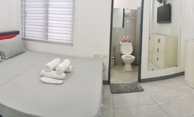 SU18 New High-Tech Condo Apartment Swimming Pool Prime Location SM Angeles City