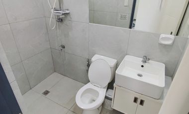 SU18 New High-Tech Condo Apartment Swimming Pool Prime Location SM Angeles City