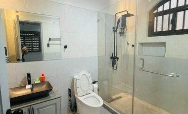 AMERICAN STYLE HOUSE WITH BIG LOT IN ANGELES CITY NEAR CLARK