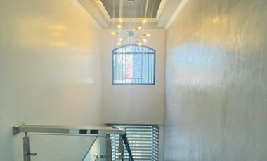 AMERICAN STYLE HOUSE WITH BIG LOT IN ANGELES CITY NEAR CLARK