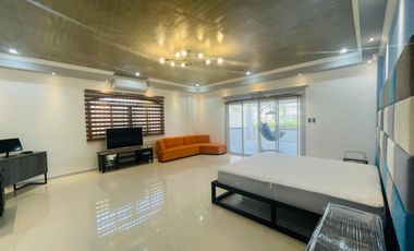 AMERICAN STYLE HOUSE WITH BIG LOT IN ANGELES CITY NEAR CLARK