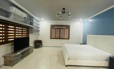 AMERICAN STYLE HOUSE WITH BIG LOT IN ANGELES CITY NEAR CLARK