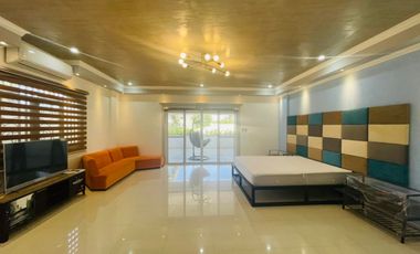 AMERICAN STYLE HOUSE WITH BIG LOT IN ANGELES CITY NEAR CLARK