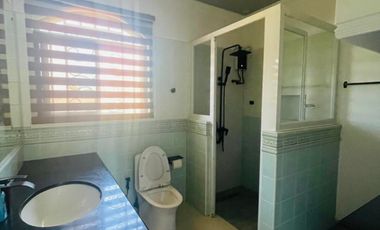 AMERICAN STYLE HOUSE WITH BIG LOT IN ANGELES CITY NEAR CLARK