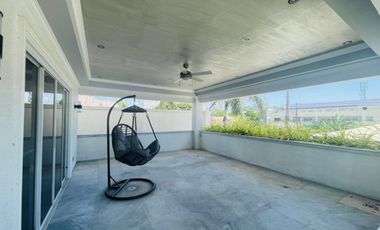 AMERICAN STYLE HOUSE WITH BIG LOT IN ANGELES CITY NEAR CLARK