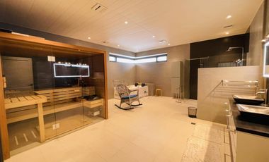 BIG HOUSE WITH POOL IN PAMPANGA NEAR SM MALL