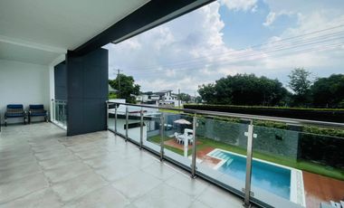 BIG HOUSE WITH POOL IN PAMPANGA NEAR SM MALL