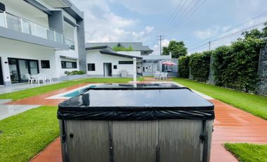 BIG HOUSE WITH POOL IN PAMPANGA NEAR SM MALL