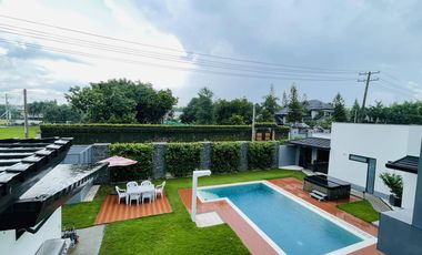 BIG HOUSE WITH POOL IN PAMPANGA NEAR SM MALL