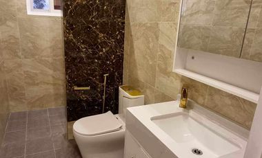 FULLY FURNISHED TWO STOREY HOUSE WITH POOL IN ANGELES CITY NEAR CLARK