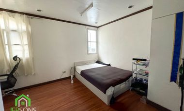 Income generating apartment building