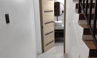 MODERN HOUSE IN ANGELES CITY NEAR MARQUEE MALL AND NLEX