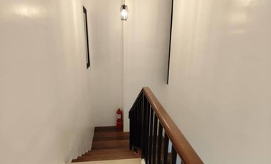 MODERN HOUSE IN ANGELES CITY NEAR MARQUEE MALL AND NLEX