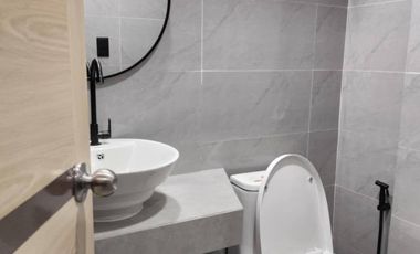 MODERN HOUSE IN ANGELES CITY NEAR MARQUEE MALL AND NLEX