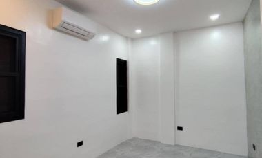 MODERN HOUSE IN ANGELES CITY NEAR MARQUEE MALL AND NLEX