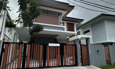 FOR SALE FOUR 4 BEDROOM STUNNING MODERN DESIGN HOUSE IN MARCELO GREENPARANAQUE
