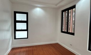 FOR SALE FOUR 4 BEDROOM STUNNING MODERN DESIGN HOUSE IN MARCELO GREENPARANAQUE