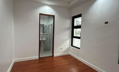 FOR SALE FOUR 4 BEDROOM STUNNING MODERN DESIGN HOUSE IN MARCELO GREENPARANAQUE