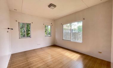BUNGALOW HOUSE WITH SPACIOUS LAWN IN ANGELES CITY NEAR SM MALL