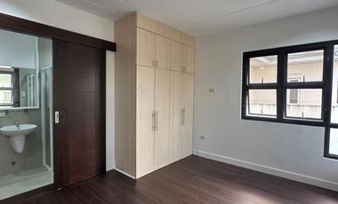 HOUSE FOR SALE CONTEMPORARY DESIGN TWO STOREY IN PARANAQUE