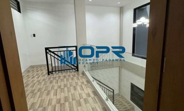 Brand New Semi-furnished Ready for Move-in Modern House