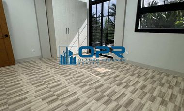 Brand New Semi-furnished Ready for Move-in Modern House