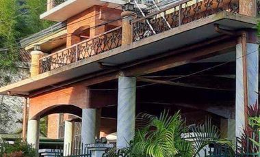 A 2-STOREY HOUSE AND LOT IN SAN GERARDO HEIGHTS